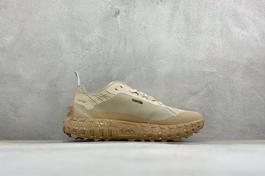 Norda 002 Trail Sneakers