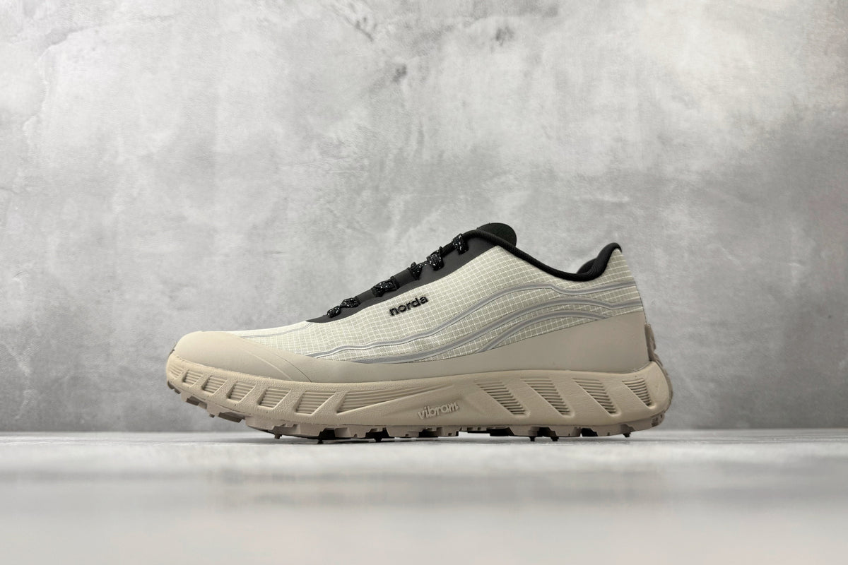 Norda 002 Trail Sneakers