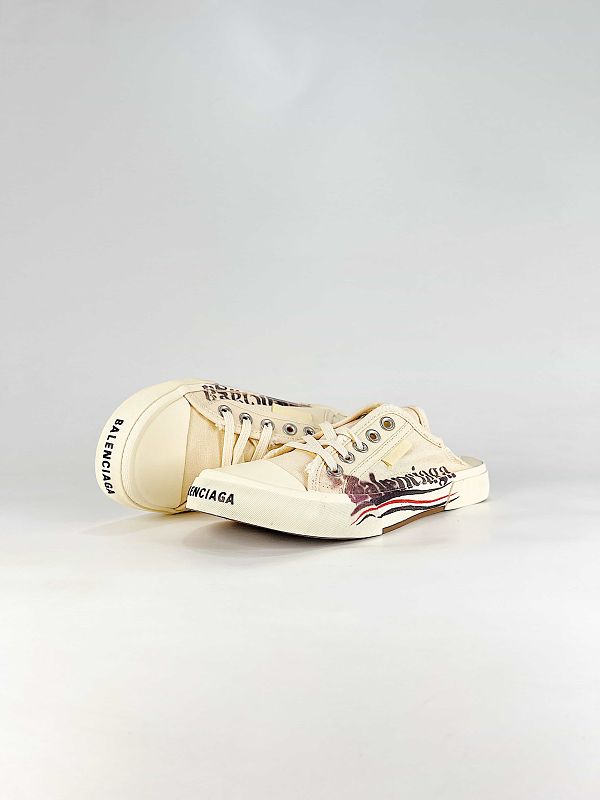 Balenciaga Script Logo Low-Top Sneakers