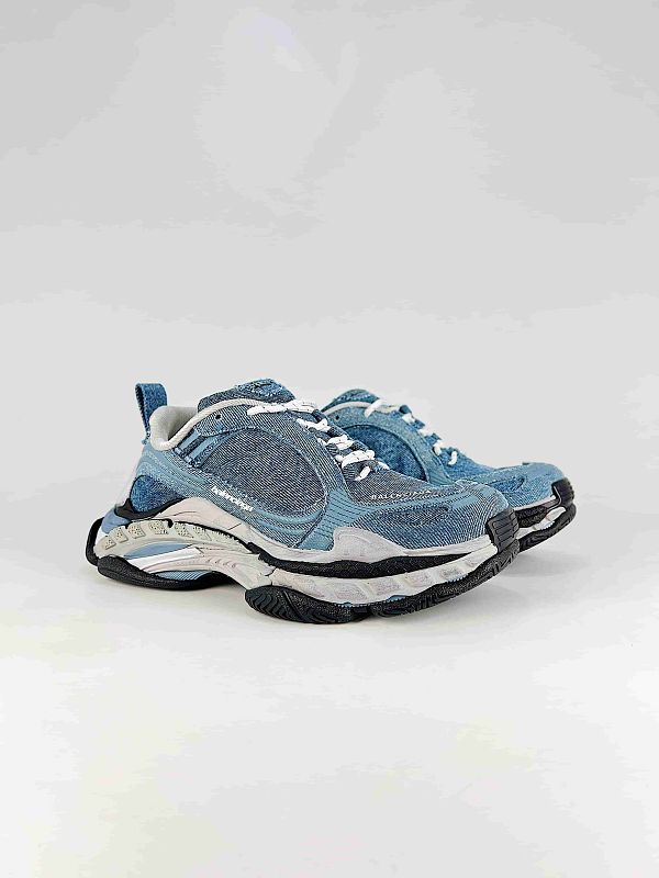 Balenciaga Track 2 Sneakers