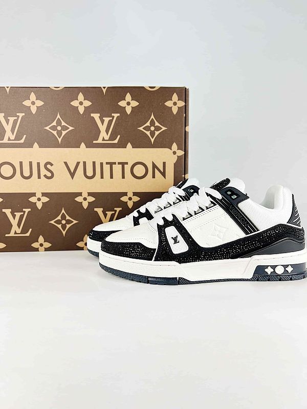 Louis Vuitton Trainer Low-Top Sneakers