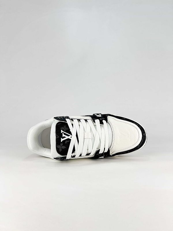 Louis Vuitton Trainer Low-Top Sneakers