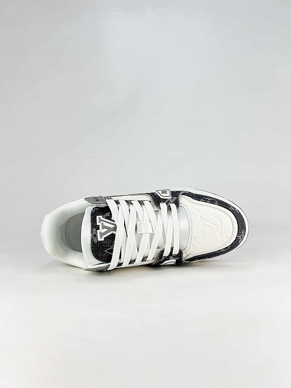 Louis Vuitton Trainer Low-Top Sneakers