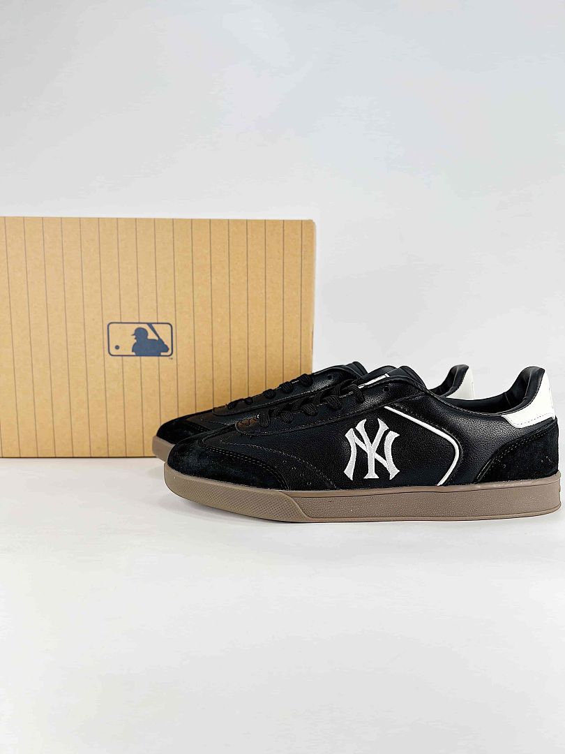 MLB Sneaker 045 - view 1