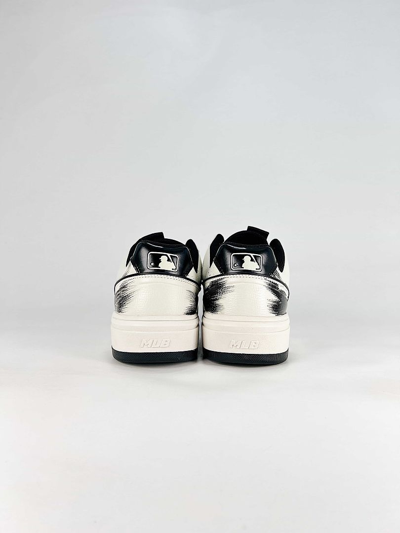 MLB Sneaker 046 - view 3