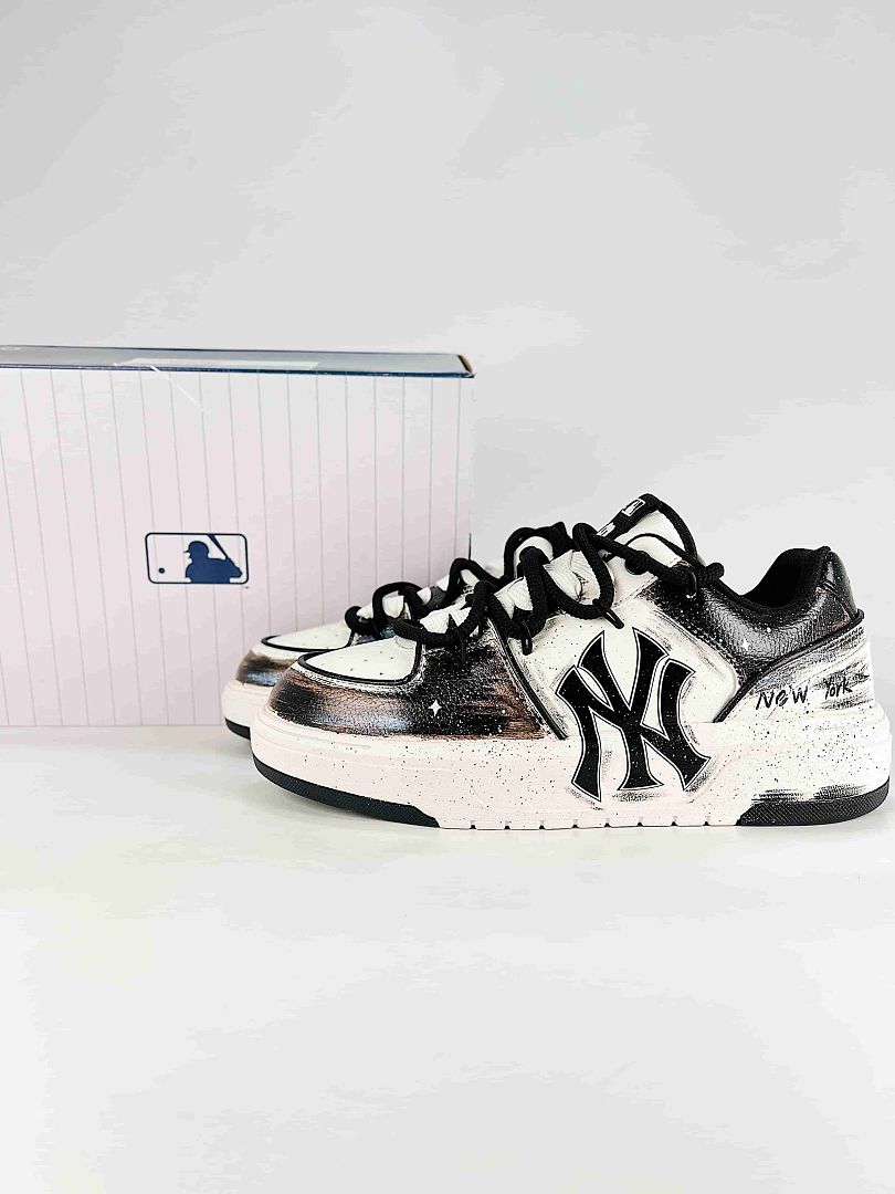 MLB Sneaker 048 - view 1