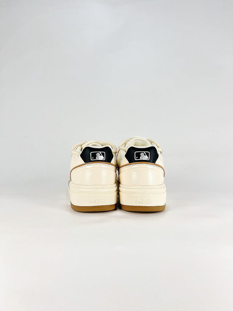 MLB Sneaker 058 - view 3