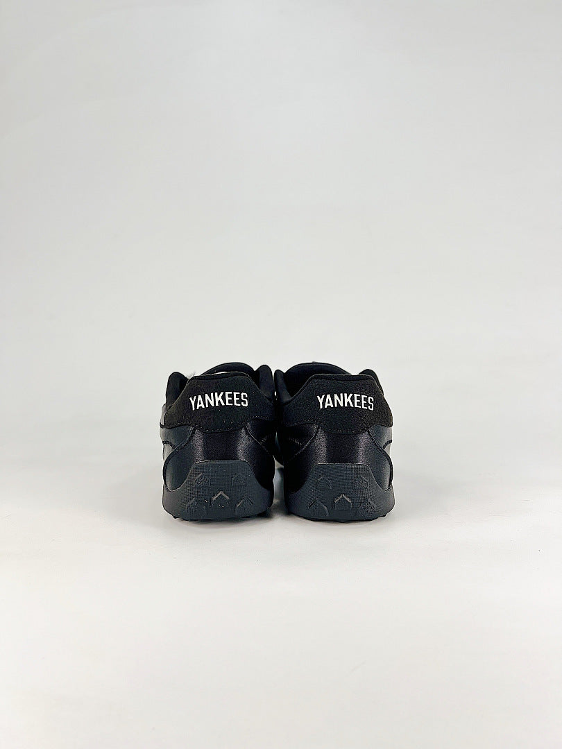 MLB Sneaker 067 - view 3