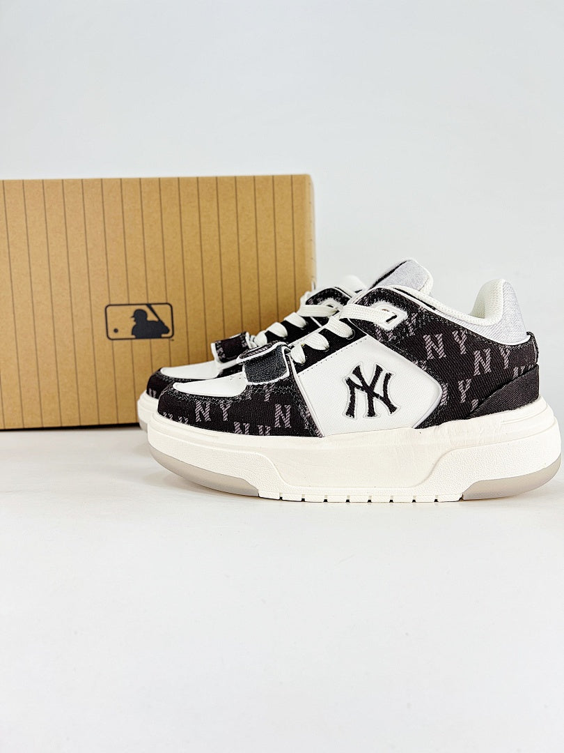 MLB Sneaker 143 - view 1