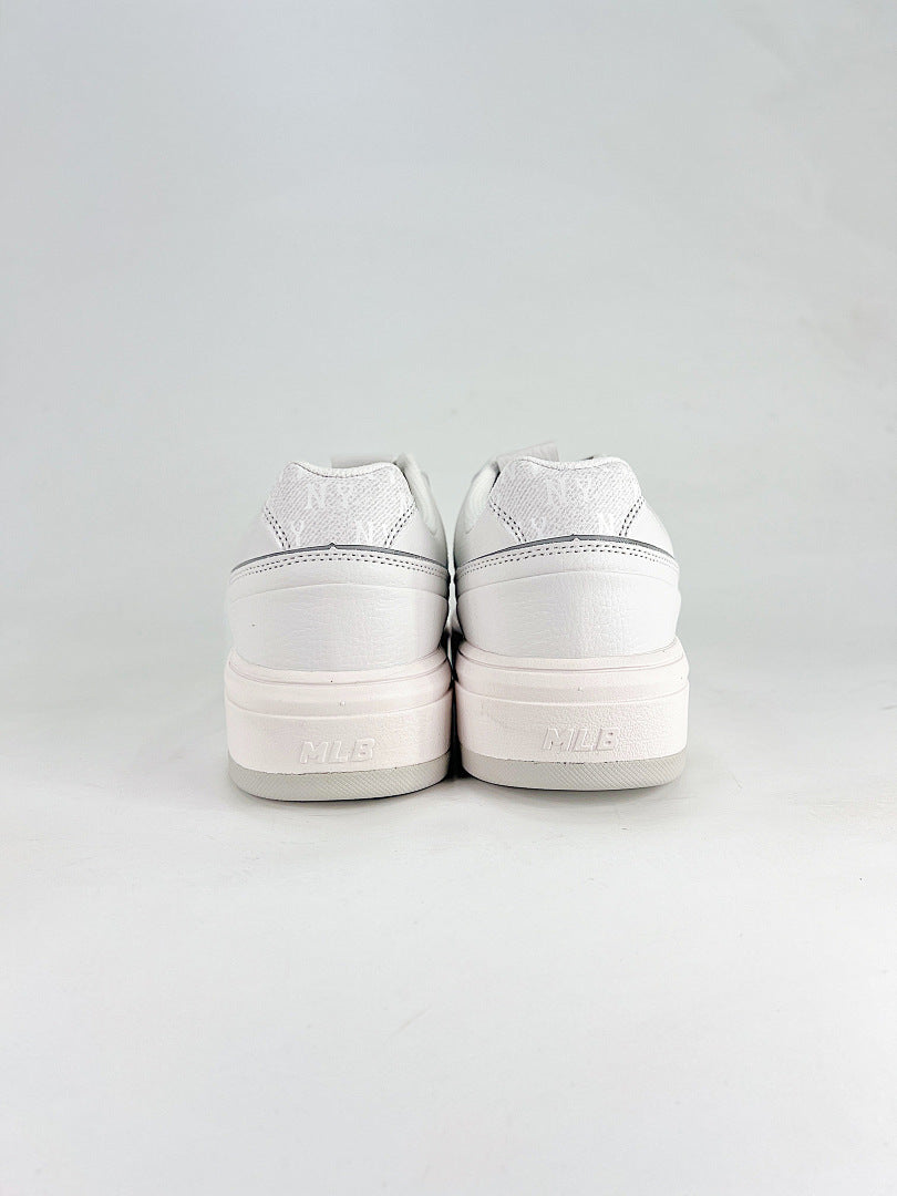 MLB Sneaker 157 - view 3