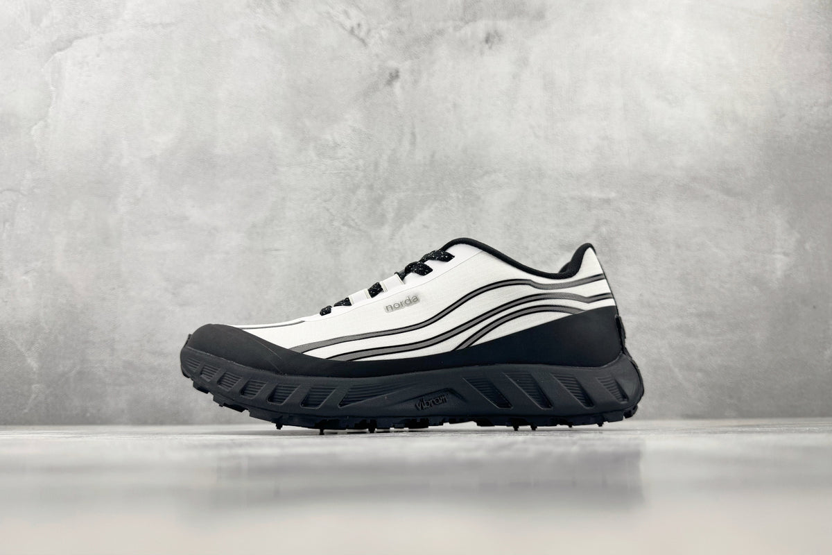 Norda 002 Trail Sneakers