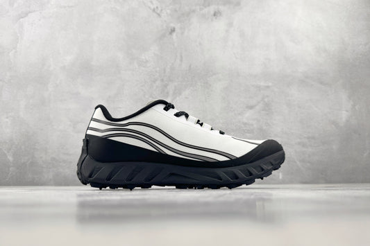 Norda 002 Trail Sneakers