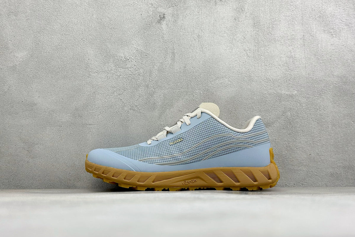 Norda 002 Trail Sneakers