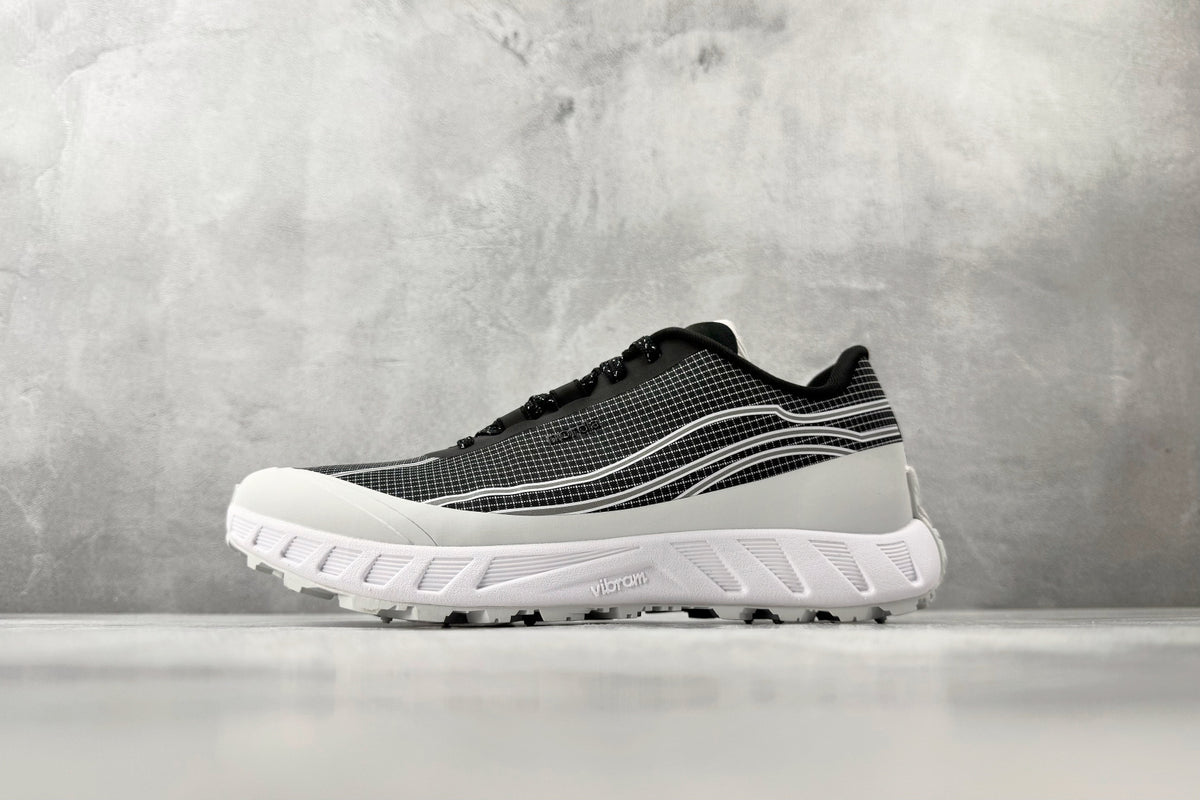 Norda 002 Trail Sneakers