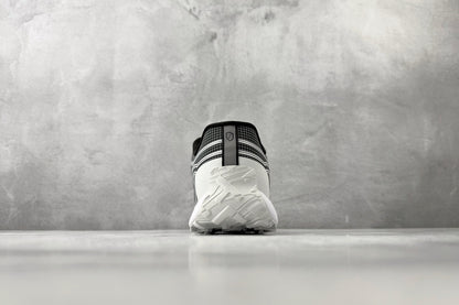 Norda 002 Trail Sneakers