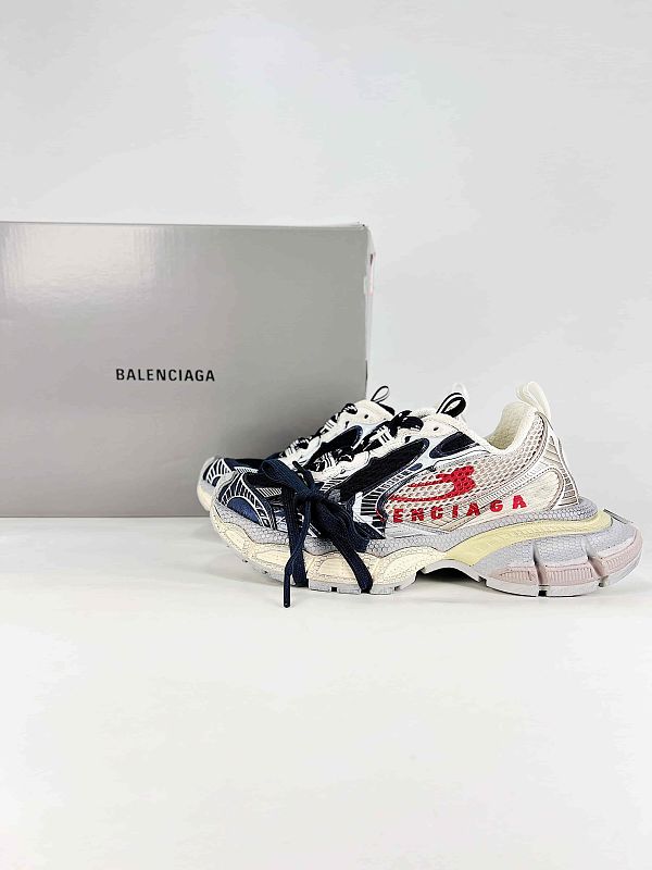 3XL Logo Mesh Sneakers