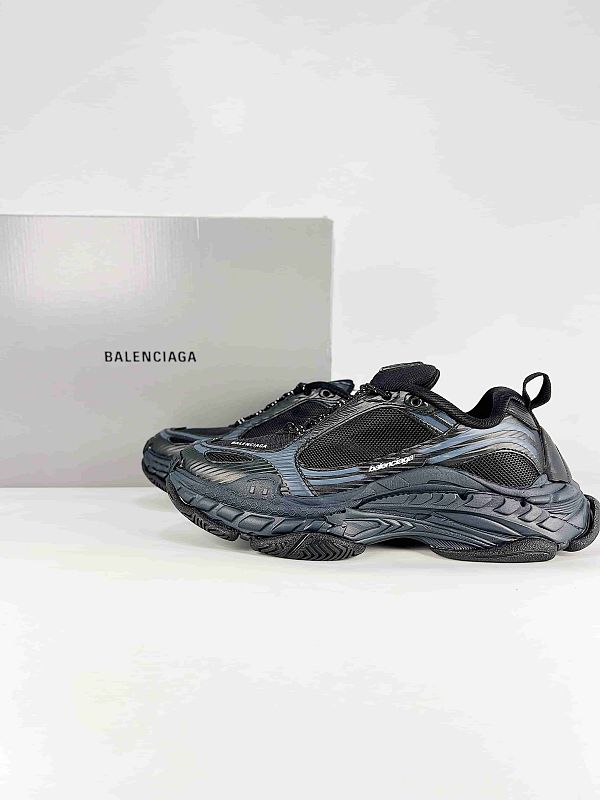 Balenciaga Triple S.2 Sneakers