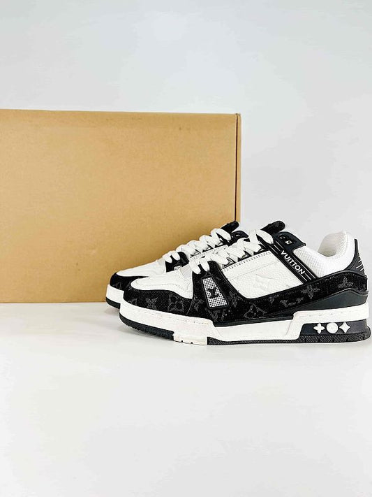 Louis Vuitton Trainer Low-Top Sneakers