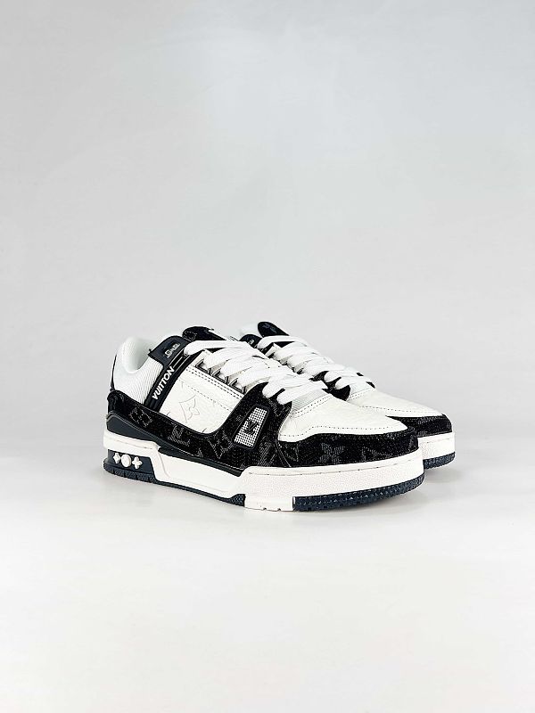 Louis Vuitton Trainer Low-Top Sneakers