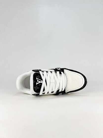 Louis Vuitton Trainer Low-Top Sneakers