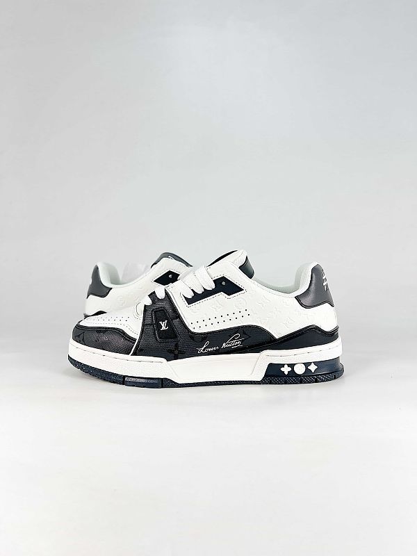 Louis Vuitton Trainer Low-Top Sneakers