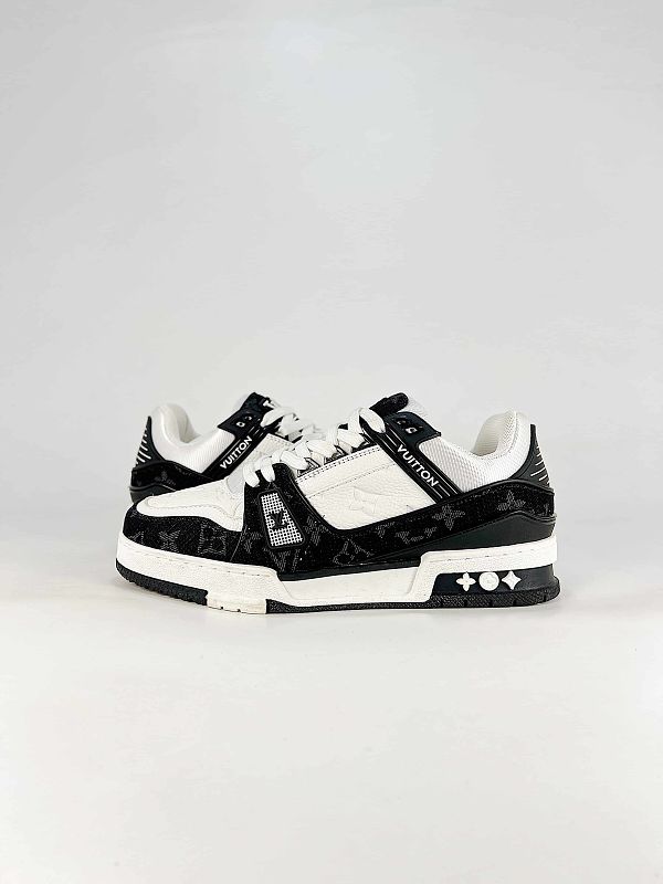 Louis Vuitton Trainer Low-Top Sneakers