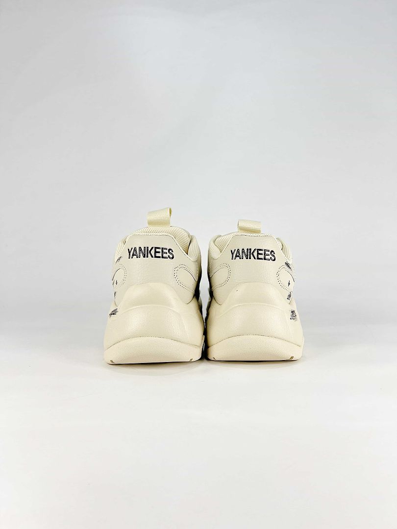MLB Sneaker 009 - view 3
