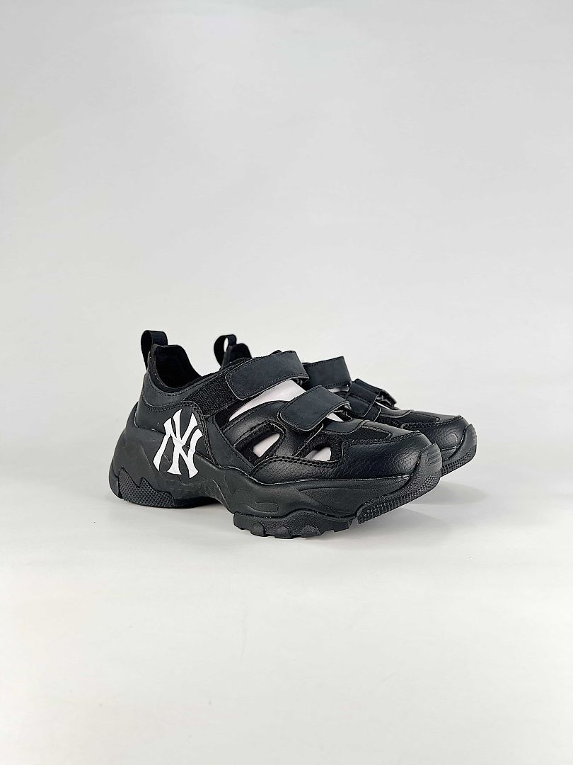 MLB Sneaker 025 - view 1