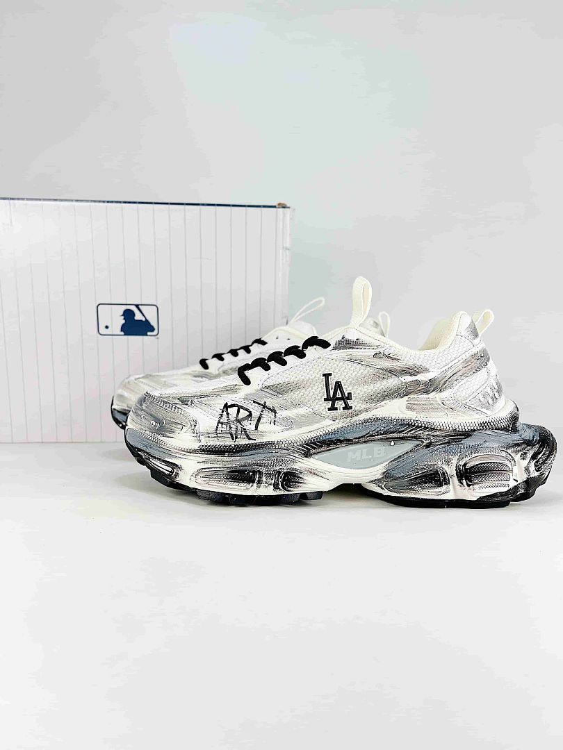 MLB Sneaker 028 - view 1