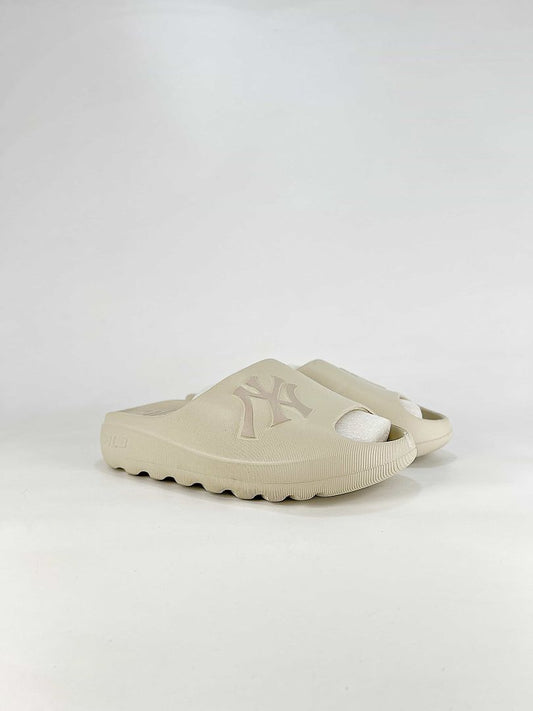 MLB Sneaker 029 - view 1