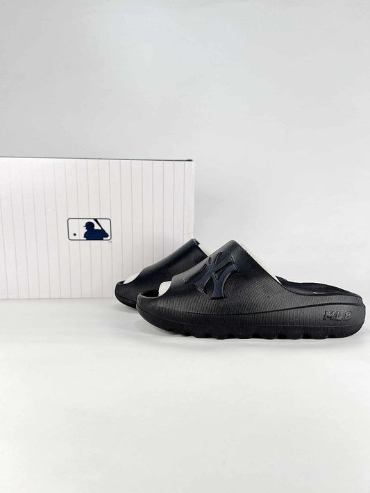 MLB Sneaker 030 - view 1