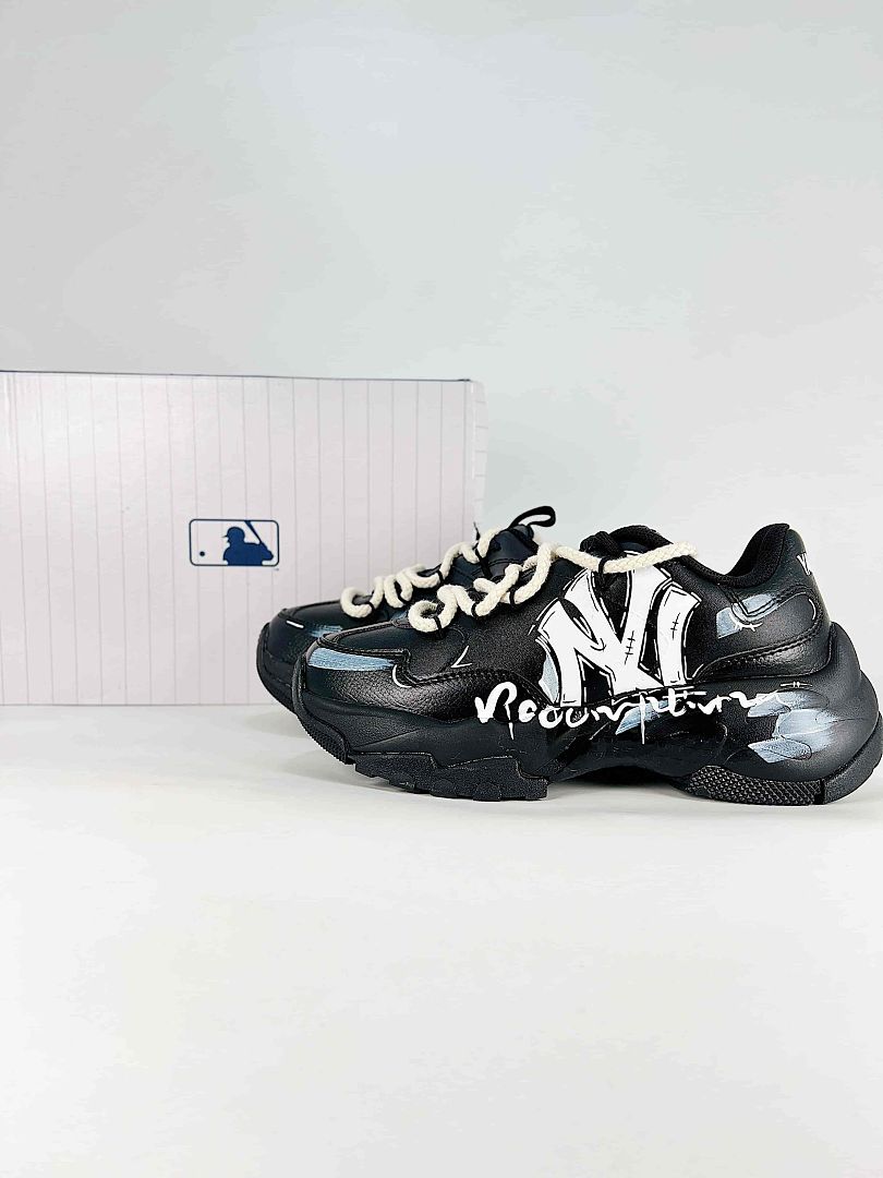 MLB Sneaker 031 - view 1