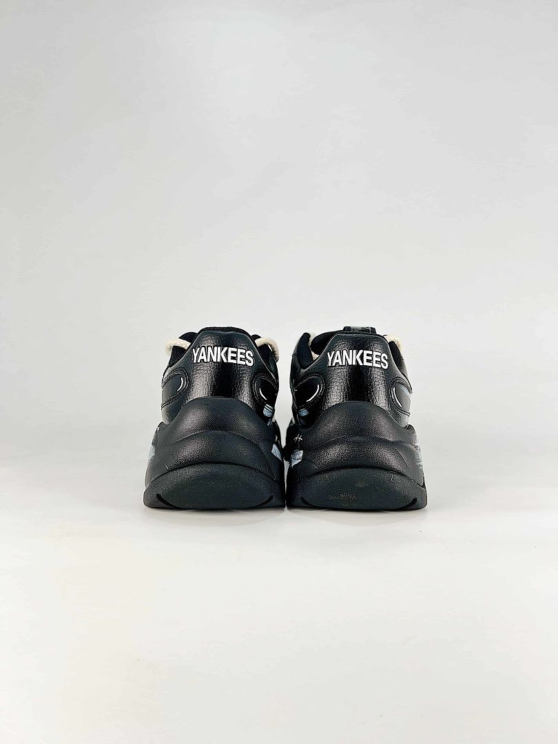 MLB Sneaker 031 - view 3