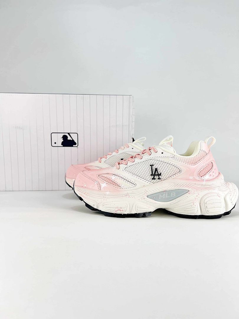 MLB Sneaker 036 - view 1