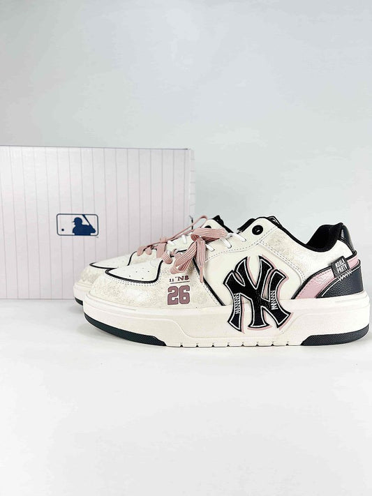 MLB Sneaker 040 - view 1