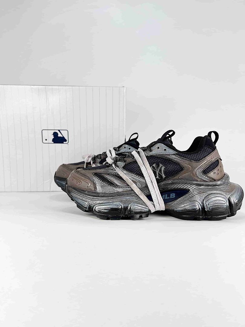 MLB Sneaker 042 - view 1