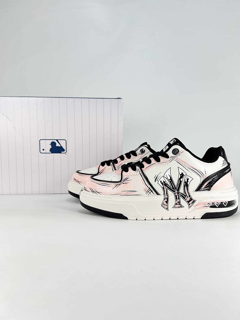 MLB Sneaker 049 - view 1
