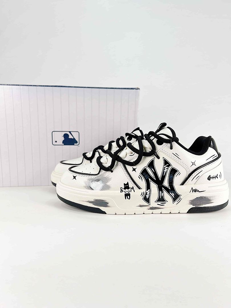 MLB Sneaker 066 - view 1