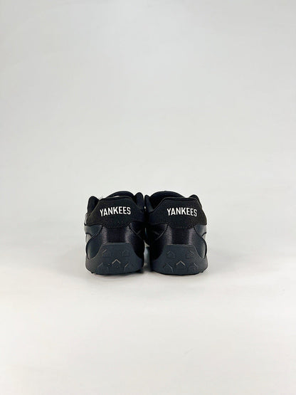 MLB Sneaker 067 - view 3