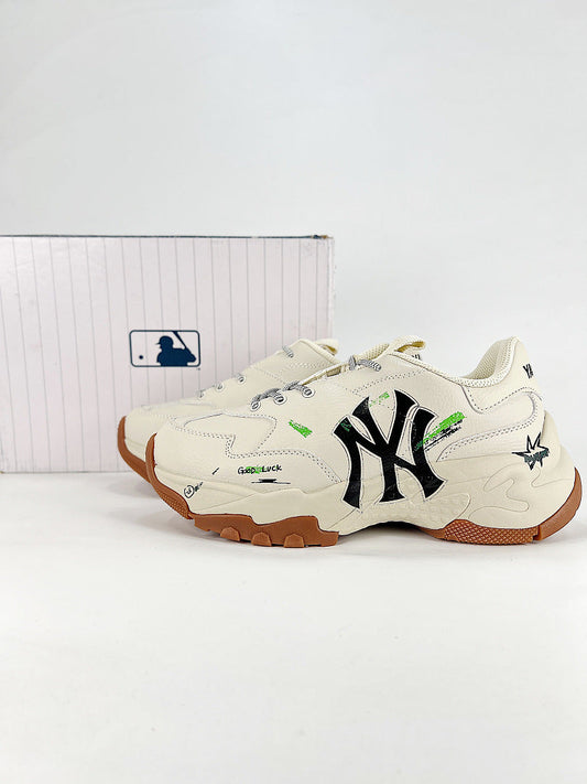MLB Sneaker 070 - view 1