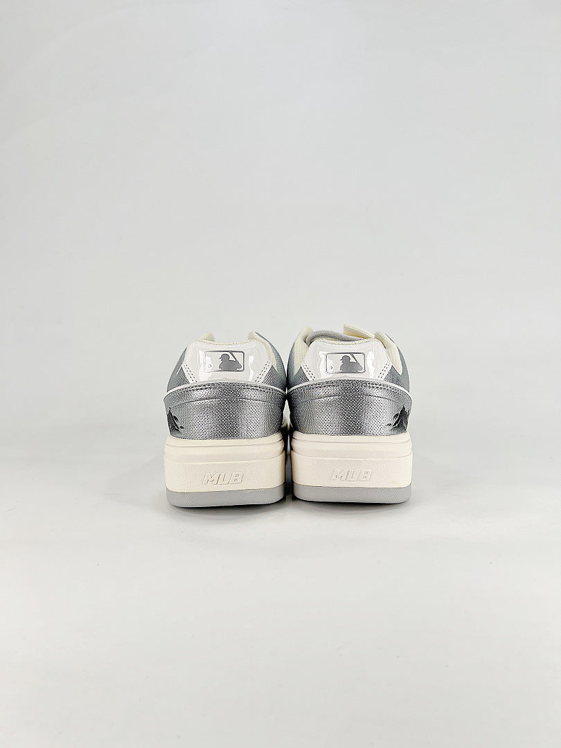 MLB Sneaker 072 - view 3