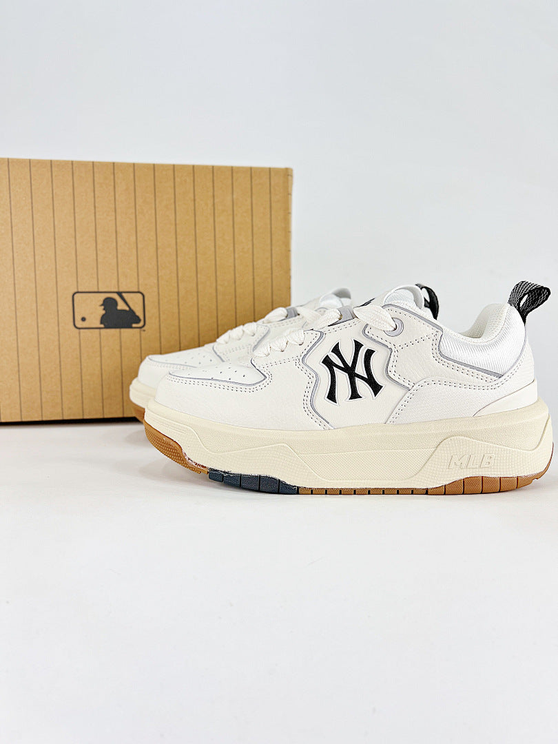 MLB Sneaker 132 - view 1
