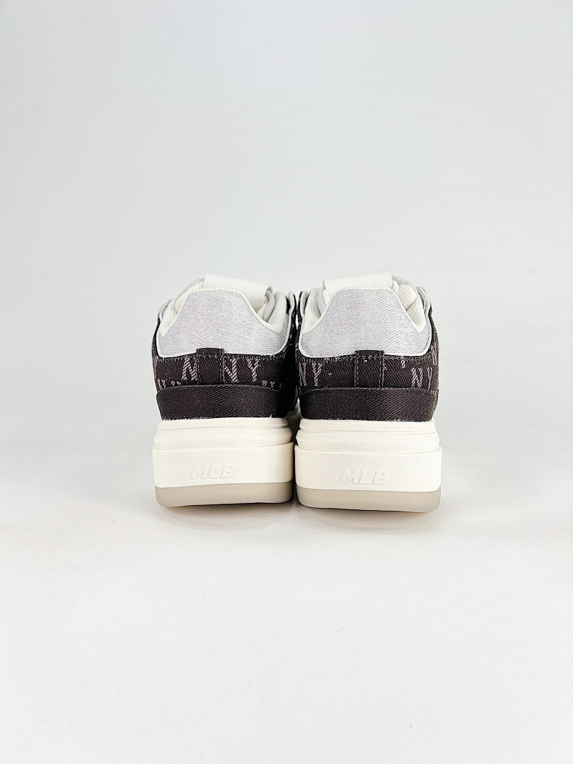 MLB Sneaker 143 - view 3