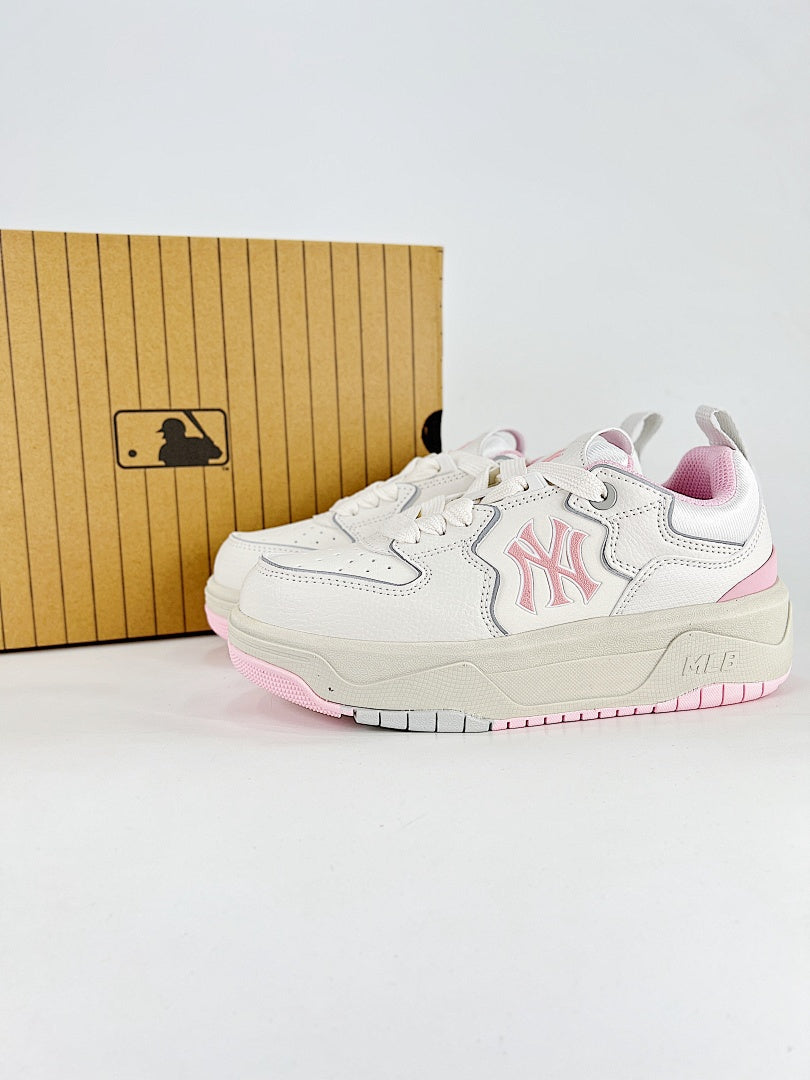 MLB Sneaker 169 - view 1